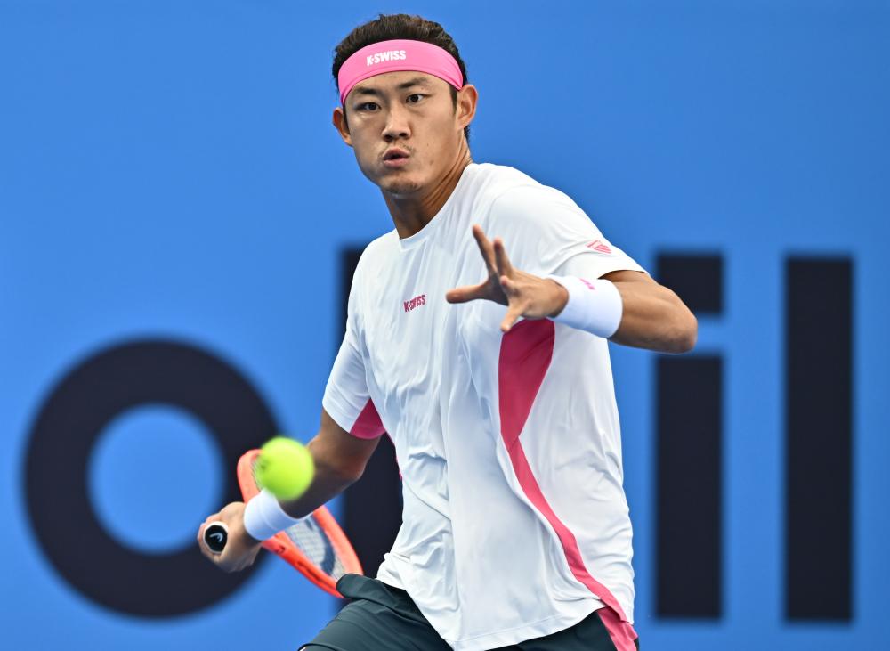 范德芬：教练赛季初希望我能进五个球；我和罗梅罗是兄弟